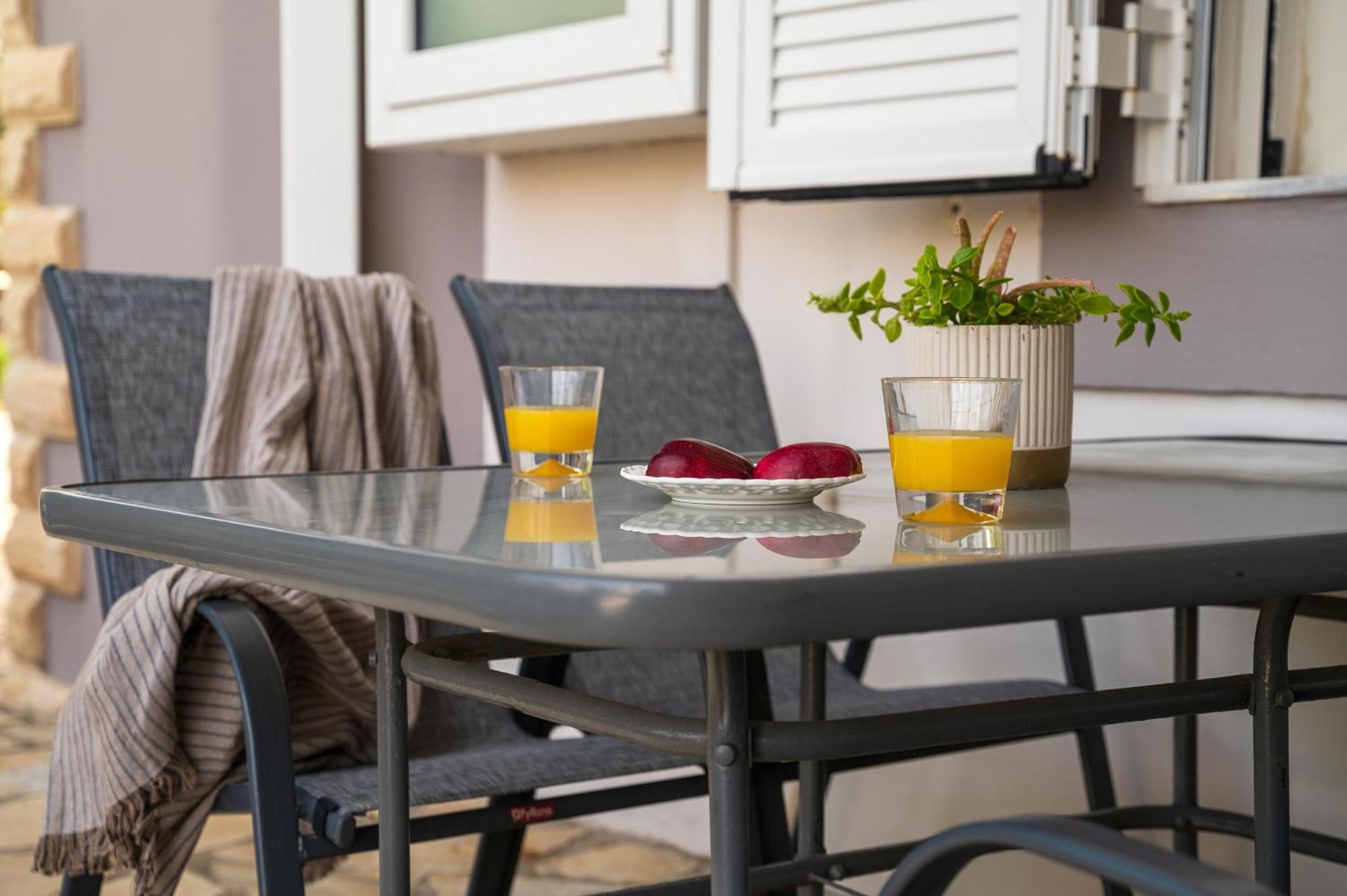 Milos Apartment カラマキ エクステリア 写真